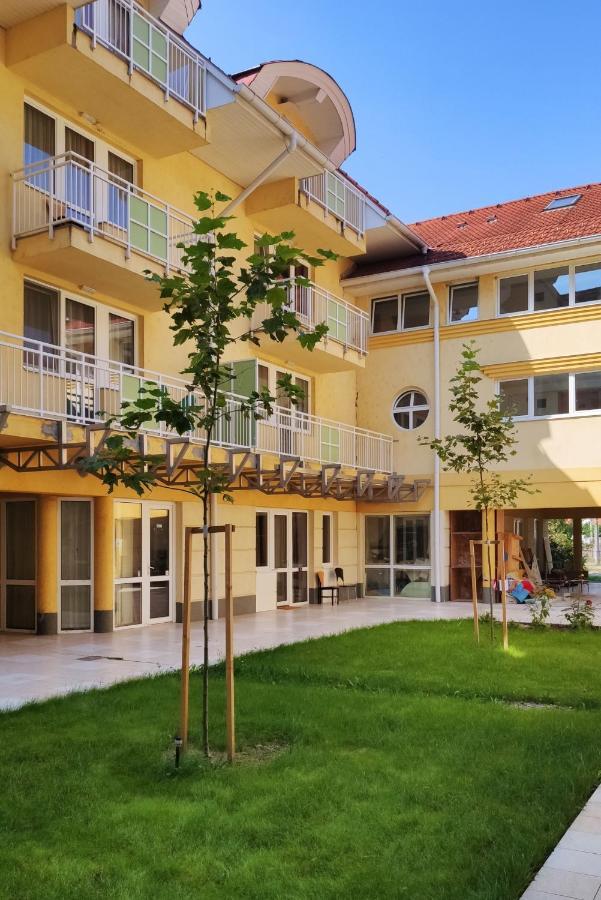 Solaris Apartman ザラカロシュ エクステリア 写真