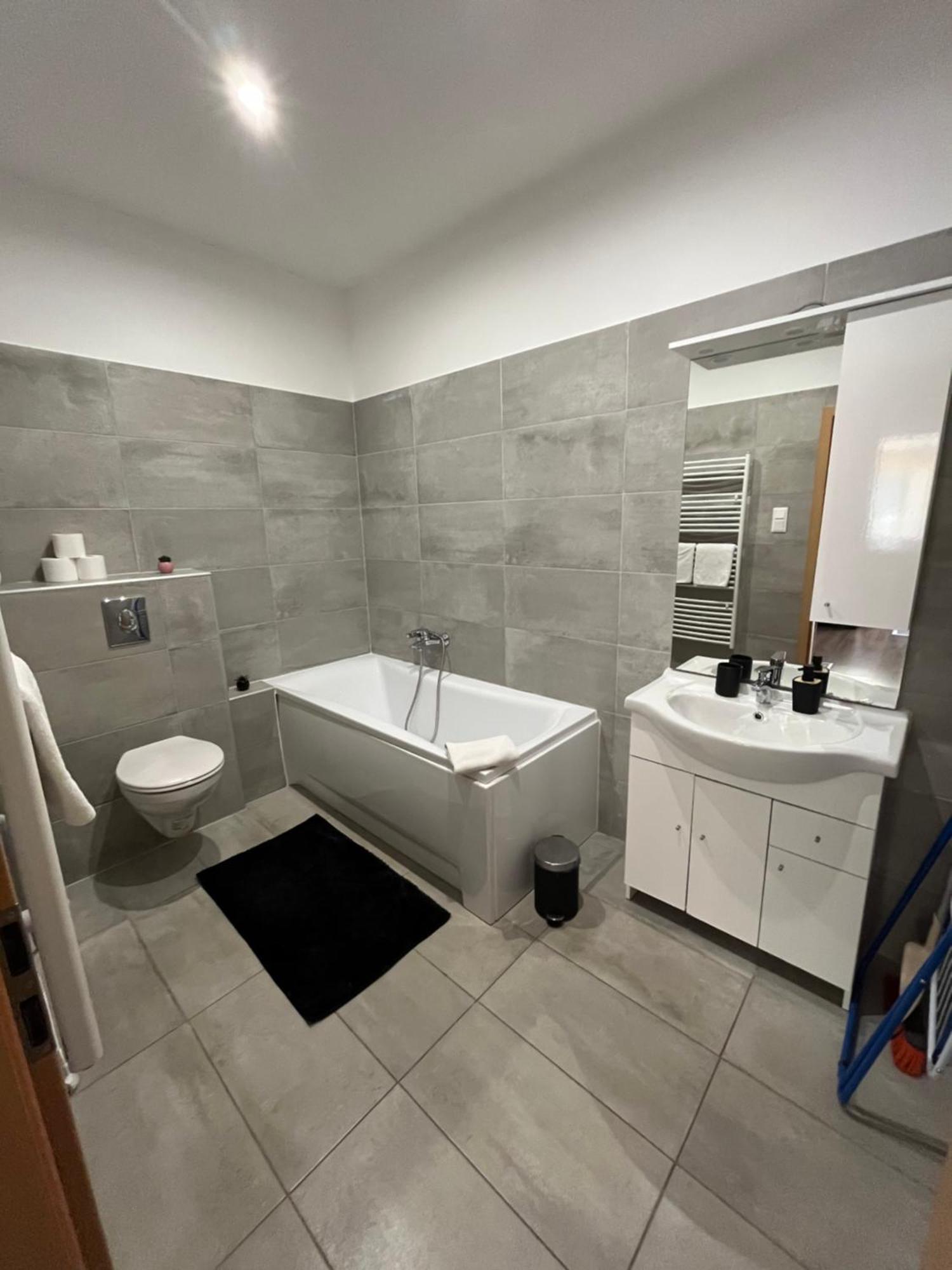 Solaris Apartman ザラカロシュ エクステリア 写真
